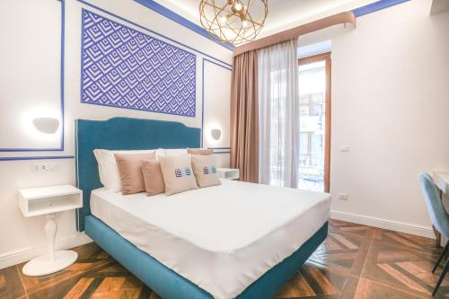 Double Room with Balcony room in Cafè Latino Suites