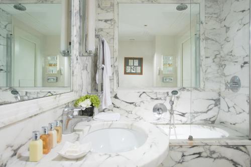 Hotel Lord Byron - Small Luxury Hotels of the World - image 14