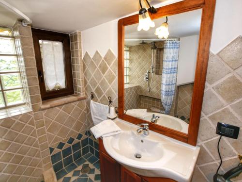 Peaceful Villa in Montefiascone with Bubble Bath