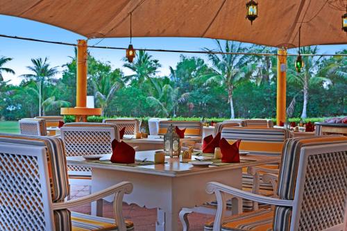 Restaurang, Al Nahda Resort & Spa in Barka