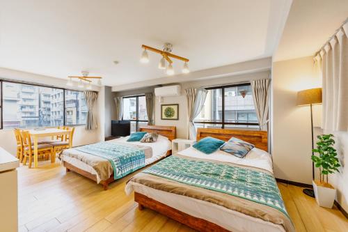 2 double beds, 2 futon beds