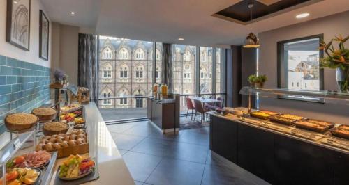 Clayton Hotel Cardiff - image 3