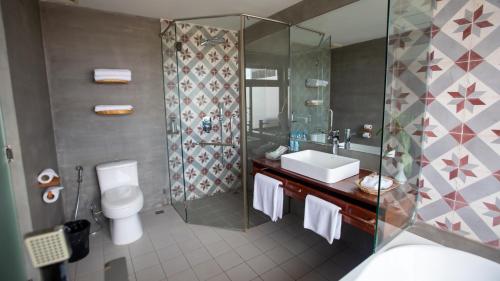 Deluxe Family Suite image 10