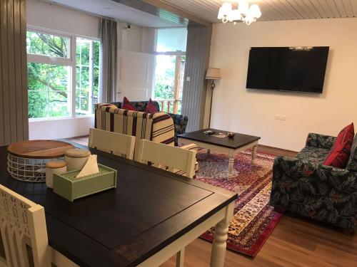 The Heritage Club - Tripura Castle in Shillong