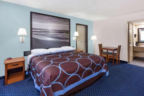 Super 8 by Wyndham El Cajon San Diego in El Cajon, USA