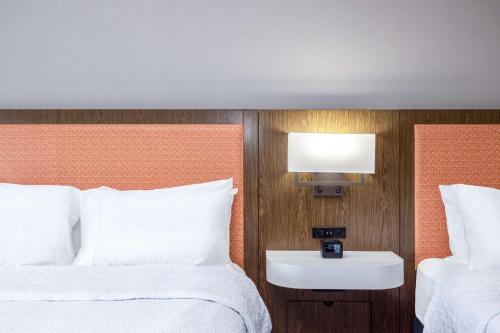 Hampton Inn & Suites Casper - image 12