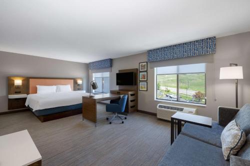 Newly Renovated-Hampton Inn & Suites Casper