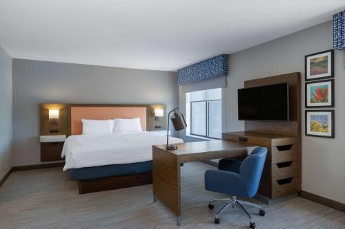 Newly Renovated-Hampton Inn & Suites Casper