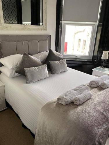 Edelweiss Guest House in Douglas