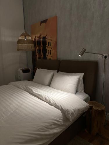 3 bedrooms, 4 beds
