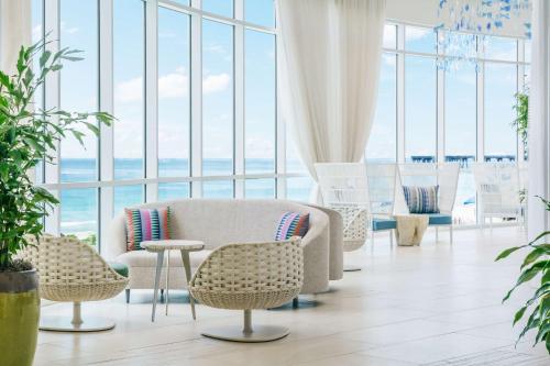 487592596 Hyatt Place Panama City Beach - Beachfront