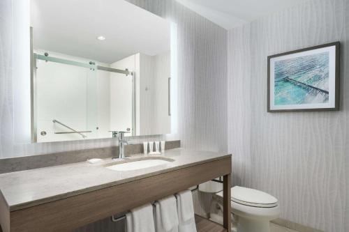 487592653 Hyatt Place Panama City Beach - Beachfront