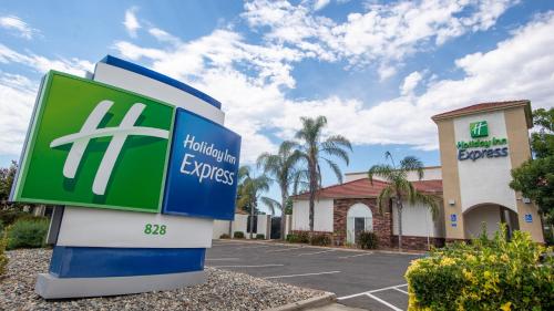 Holiday Inn Express Oakdale, an IHG Hotel