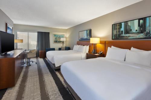 Crowne Plaza Dulles Airport, an IHG Hotel