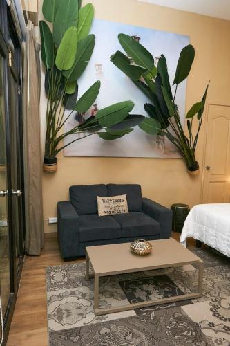 Apartment with Shower image 3
