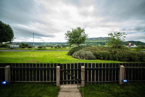 Binevenagh View, Magilligan Holiday Let