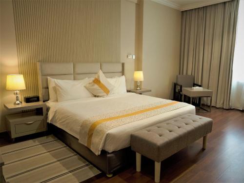 1 queen bed