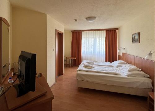 Aqua Therm Hotel - image 10