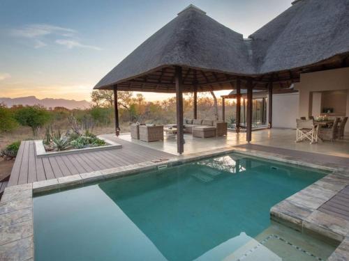 Villa in Hoedspruit with private heated pool