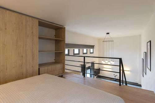 Academy Elegant Penthouse Loft / Stunning Terrace