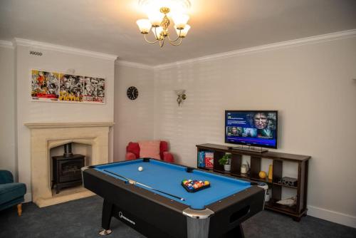 Spacious 5 bedroom home near city center gîte à louer Norfolk Hotel