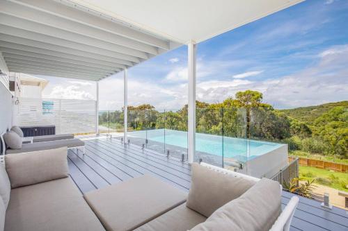 'Bridgehampton' A Luxury Beach House Dream - Carey Bay