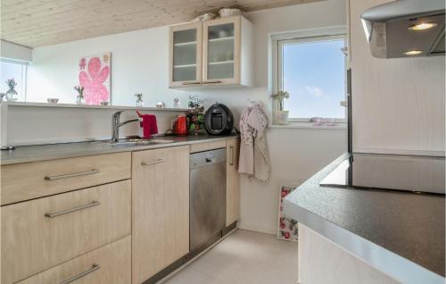 Kitchen, Four-Bedroom Holiday Home In Esbjerg V in Hjerting