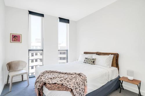 Bright Rockdale Escape near Bayside Beaches - image 4