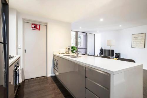 บริการและสิ่งอำนวยความสะดวก, 'The Patio' Live like a Local in Spacious Comfort in เซตแลนด์