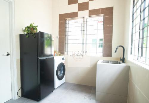 Habitat Homestay Large Semi-D House For 11-13Pax