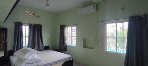 Gaur Homestay Deluxe AC Apartments