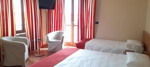 Hotel Ceretto - image 2