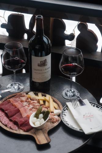 Le Coucou Hotel Restaurant & Lounge-Bar