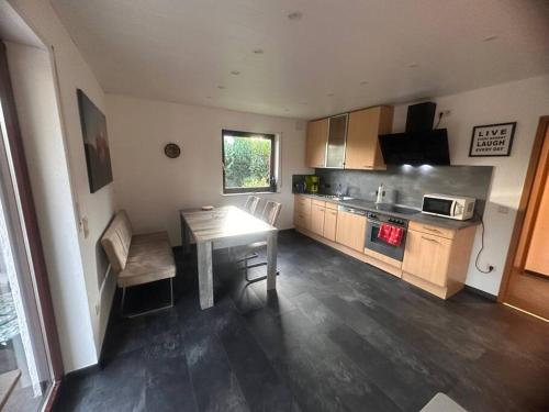 Ferienwohnung Elly 3 km zum Diemelradweg in Breuna