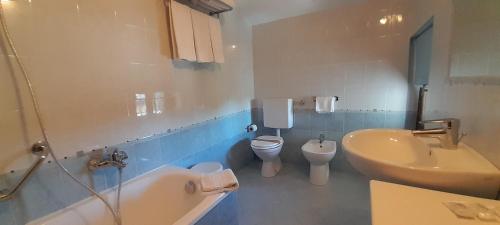 Hotel Ceretto - image 4