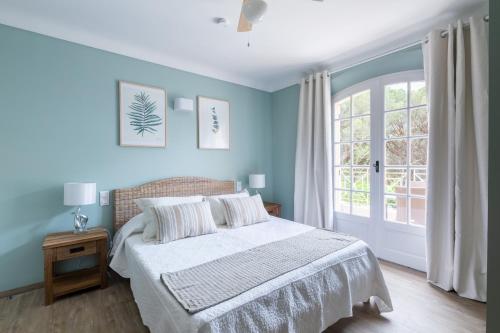 Standard Double or Twin Room image 4