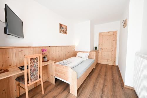 1 twin bed