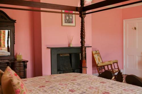 Huntlands Farm Bed & Breakfast - image 14