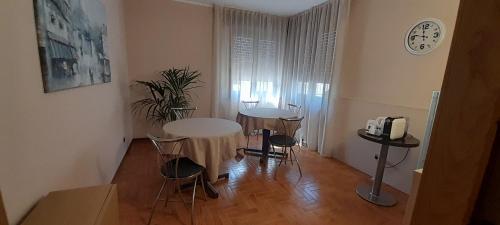 Hotel Ceretto - image 9
