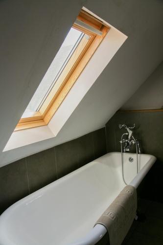 Huntlands Farm Bed & Breakfast - image 7