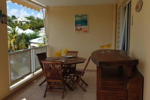 Appartement O Ti Kolibri, cosy et idéalement situé Appartement O Ti Kolibri, cosy et idéalement situé