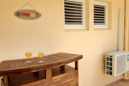 Appartement O Ti Kolibri, cosy et idéalement situé Appartement O Ti Kolibri, cosy et idéalement situé