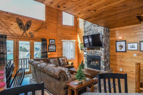 Cedar Shores Villa 12 in McHenry, USA