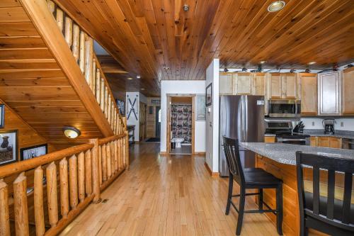Cedar Shores Villa 12 in McHenry, USA