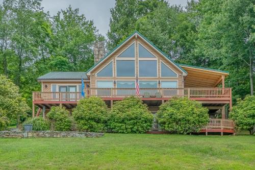 Panoramic Splendor in McHenry, USA