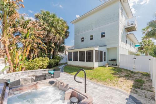 Seamora Ocean Hot Tub Firepit in St. Augustine, USA