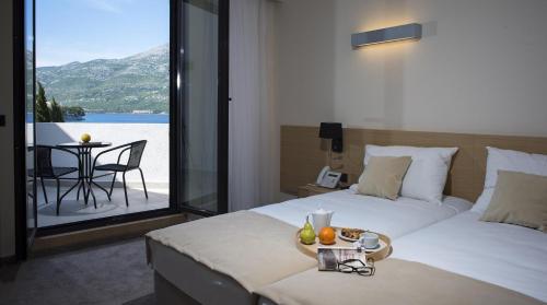 Superior Double Room with Seaside Balcony 