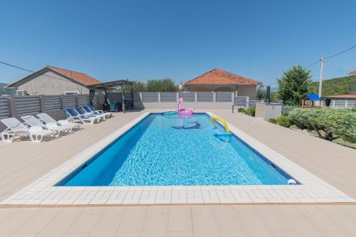 Spacious villa for 10 with a big private pool