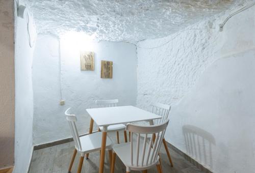 Casa cueva El establo del Júcar (Casa cueva El establo del Jucar) in อัลกาลา เดลฆูการ์