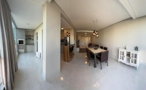 Three-Bedroom Apartment room in ANSNEGOCIOS APTO 3 SUÍTES PRAIA MARISCAL 201 Bayside